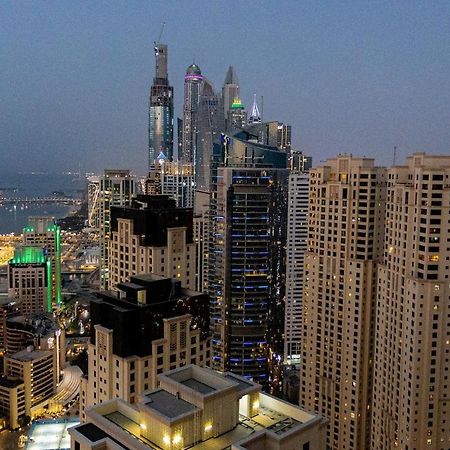 Pirates Bay Hostel Dubai Bagian luar foto