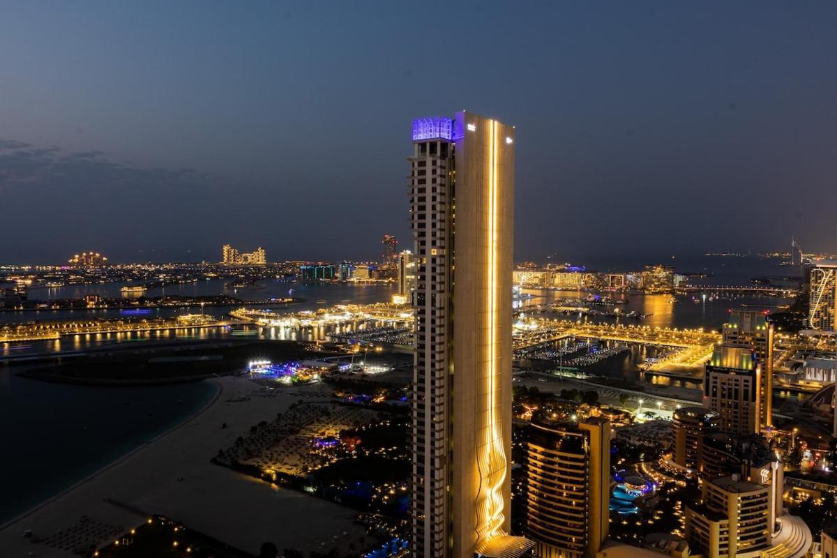 Pirates Bay Hostel Dubai Bagian luar foto